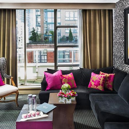 Opus Vancouver Luaran gambar