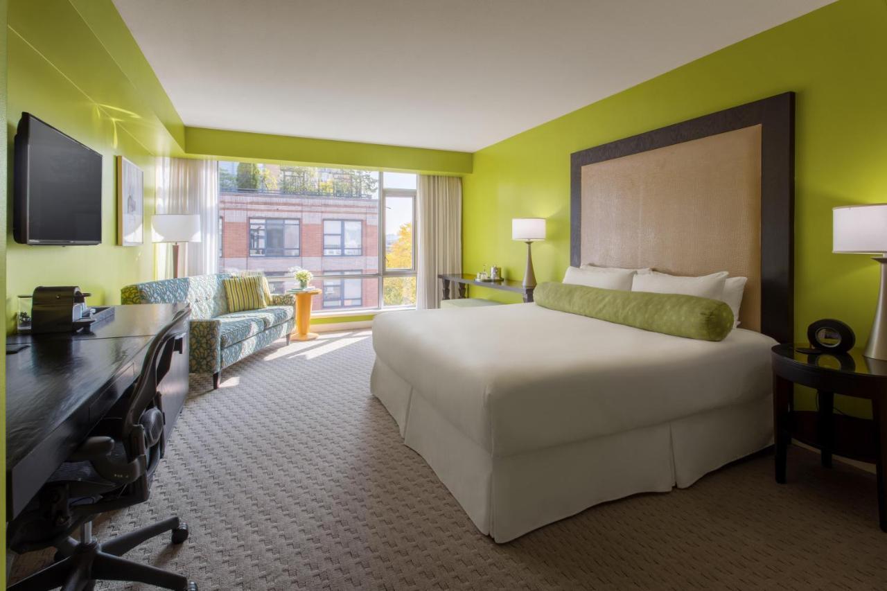 Opus Vancouver Luaran gambar