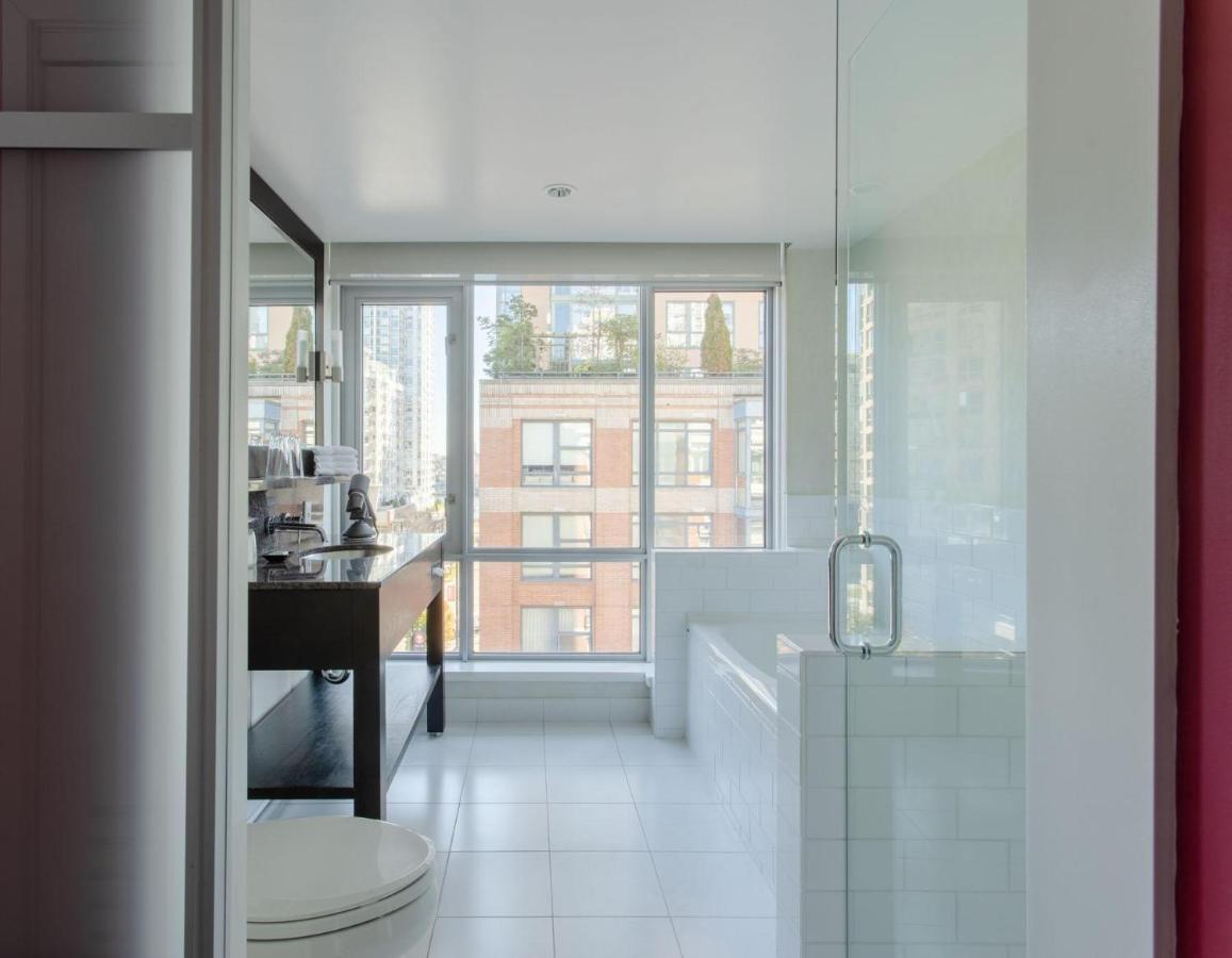 Opus Vancouver Luaran gambar