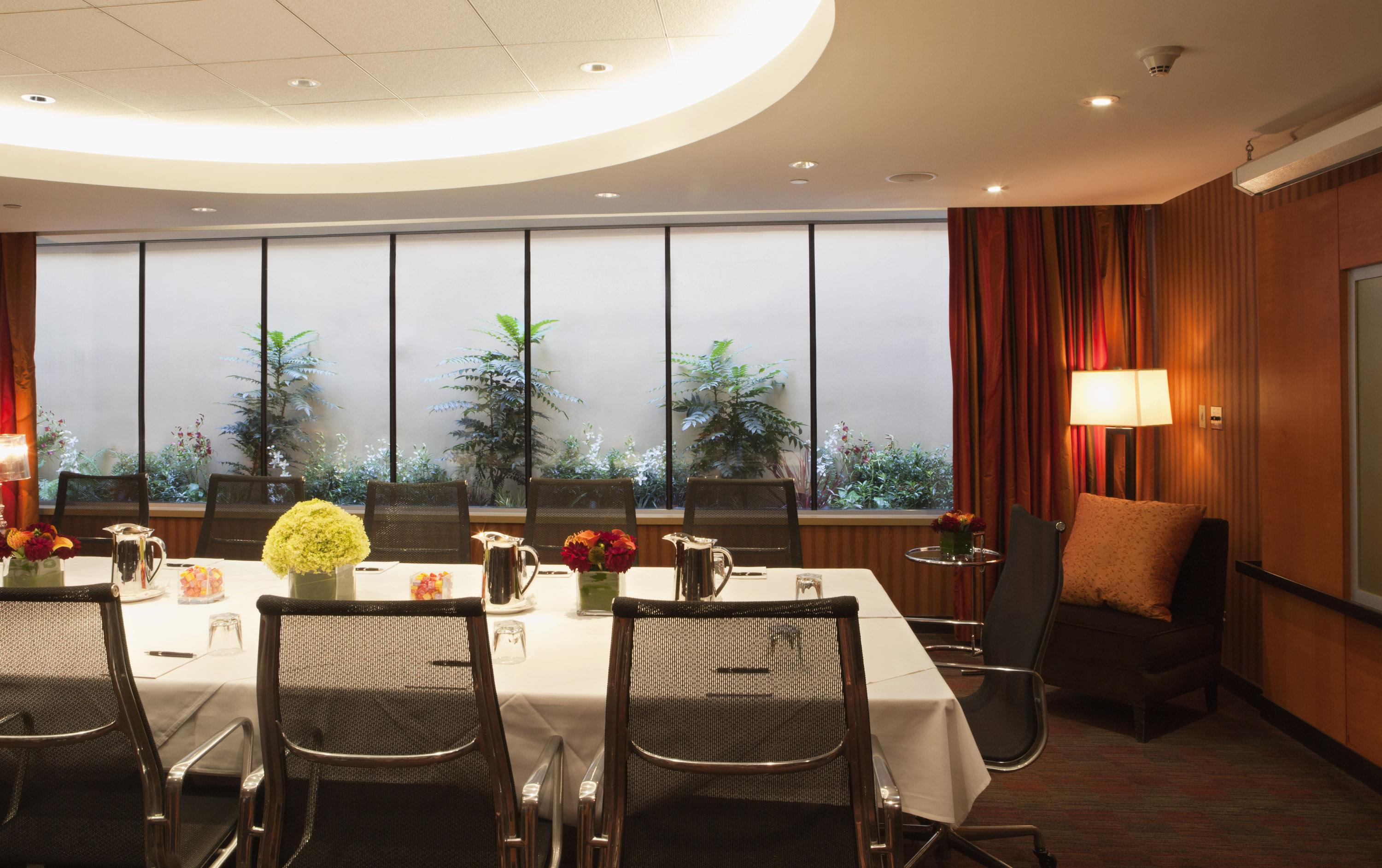 Opus Vancouver Luaran gambar