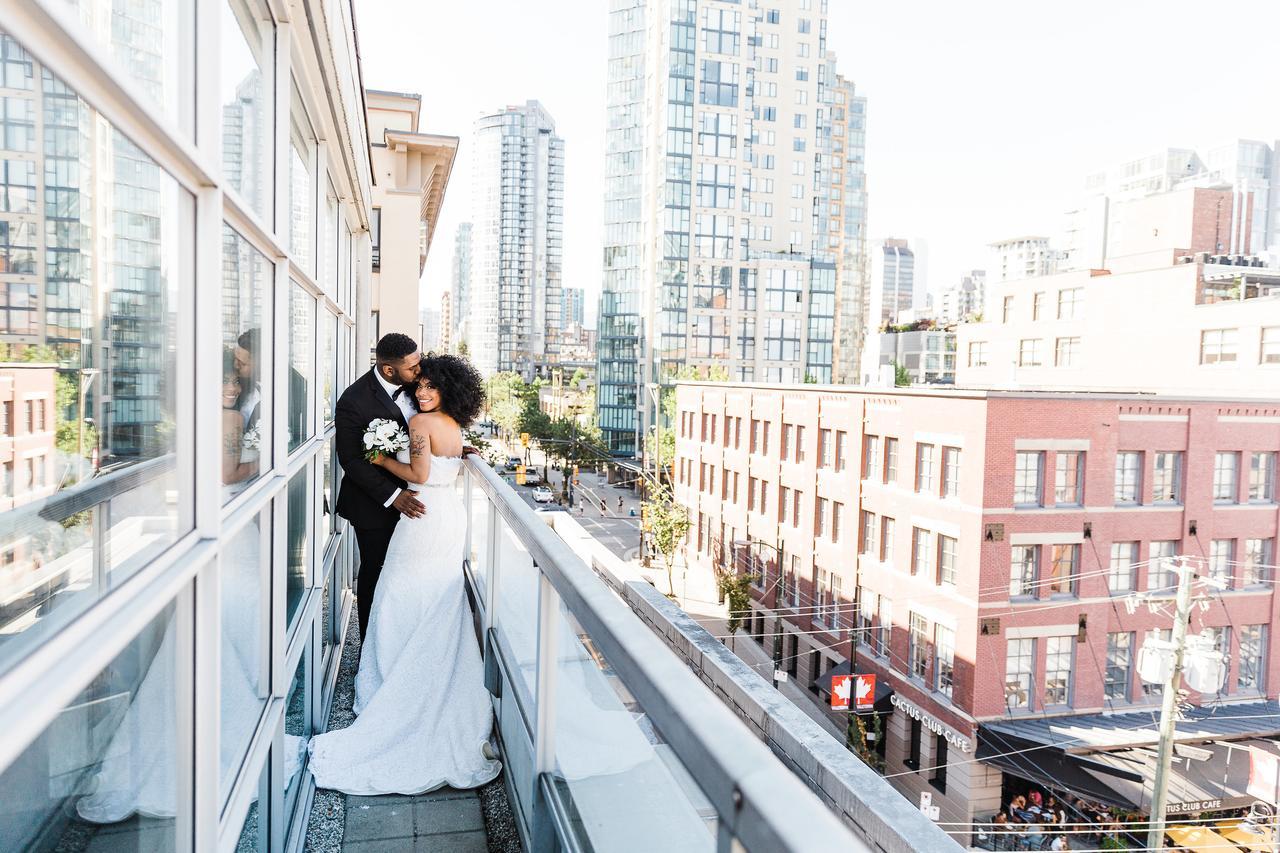 Opus Vancouver Luaran gambar